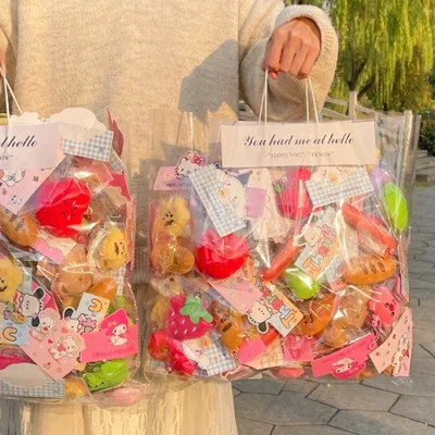 Wholesale of wedding throwing dolls, interactive keychains, cute plush figurines and birthday gifts on Xiaohongshu