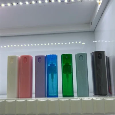 Factory direct sales and customization of 10ml square tube spray bottles, fresh mouth control fine mist spray bottles, perfume, flower water, mosquito repellent liquid, portioned spray bottles