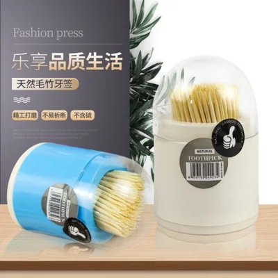 The two-yuan store uses creative flip-top bamboo toothpicks. The bamboo double-headed disposable toothpick holder holds fruit toothpicks