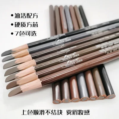 قلم حواجب خشبي من Pen Master ذو قلب مربع، وقلب صلب، وساق خشبي مقطوع بالسكين، وملمس ضبابي طبيعي.