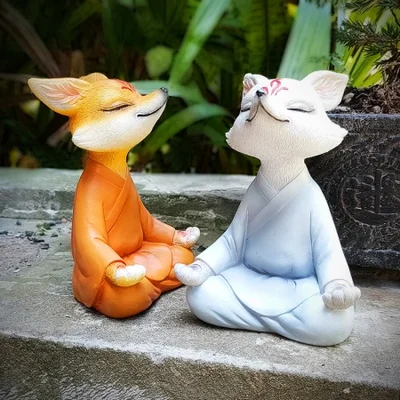 تأمل الثعلب الأبيض، زخرفة البونساي النضرة للثعلب الصغير، حديقة الشرفة، المناظر الطبيعية في الفناء، تزيين السيارة، الحلي الصغيرة