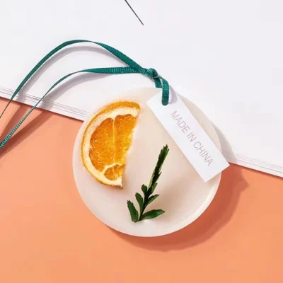 A long-lasting solid fragrance ointment extracted from popular plants