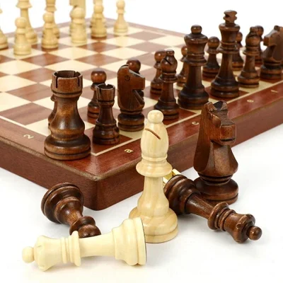 Direct sales of wooden chess boards from the manufacturer, folding portable competitive and educational board games, toys and cards