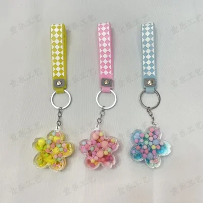 Oil flower-shaped pendant, cute car accessory for girls, schoolbag, acrylic keychain, floating sand key chain