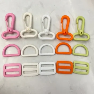 سلسلة إبزيم حبل زجاجة مياه للأطفال مقاس 2.5 سم، إبزيم على شكل حرف D، إبزيم على شكل شخصية يابانية، خطاف دوار، مشبك حزام كتف الحقيبة، مشبك تعديل حزام، لون