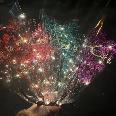 في يوم المرأة العالمي، هناك منتجات Instagram Douyin الشهيرة مثل باقات زهور السماء المرصعة بالنجوم المضيئة، وأضواء LED، وباقات زهور الشوارع بالجملة، والزهور المحفوظة، والزهور الحقيقية