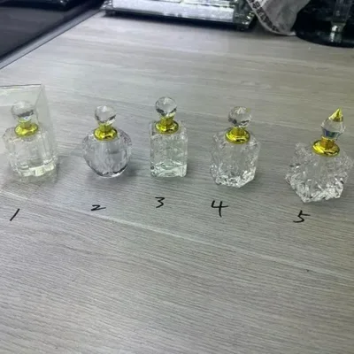 Crystal glass perfume bottle, simple and fashionable essential oil colorant bottle, perfume sub-packaging, creative cross-border gift