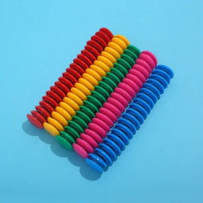 Factory stock of color magnetic buckles, office blackboards, magnetic magnets, whiteboards, magnetic nails, and stationery in full cases for wholesale