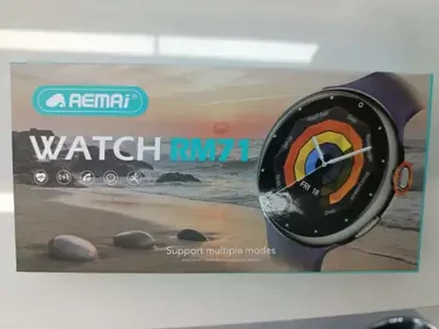 The AEMAI RM71 smart sports watch features a high-end curved surface with a heart rate monitoring silicone strap for sports and sleep