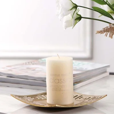 حاملي الشموع على الطراز الأوروبي بالجملة في المخزون، والشمعدانات المربعة والرجعية، وصواني الشموع لتزيين سطح المكتب وغرفة المعيشة المنزلية الإبداعية