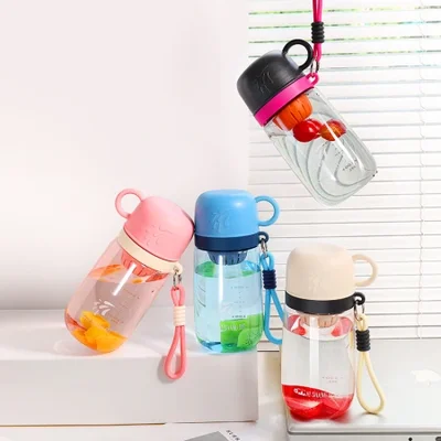 B70-9236 كوب ماء شعبي ولطيف، كوب شاي فواكه مقاوم للحرارة العالية، فصل الماء عن الشاي، كوب ماء رياضي للطلاب، كوب ماء للأطفال في الهواء الطلق