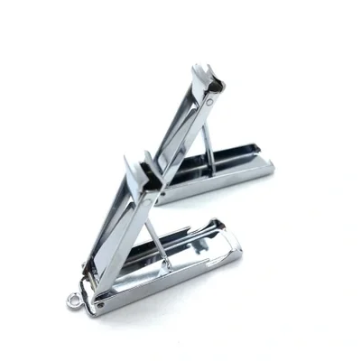 Wholesale of folding nail clippers, small portable keychains, nail clippers, advertising gifts, anti-splash nail clippers