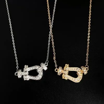 قلادة عصرية من الفولاذ المقاوم للصدأ للنساء، اتجاه مجوهرات بسيط ومتعدد الاستخدامات