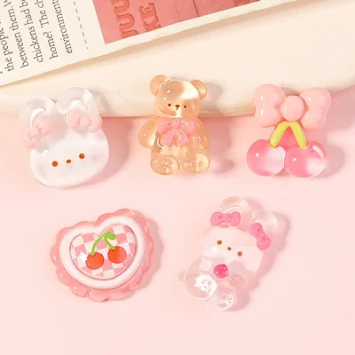 ملحقات الراتنج الكرتونية الشفافة واللطيفة: ملصقات عالمية يمكنك صنعها بنفسك للدببة الصغيرة، والأغنام الصغيرة والكرز، ورقع ثلاثية الأبعاد، وحافظات الهاتف، ومغناطيس الثلاجة