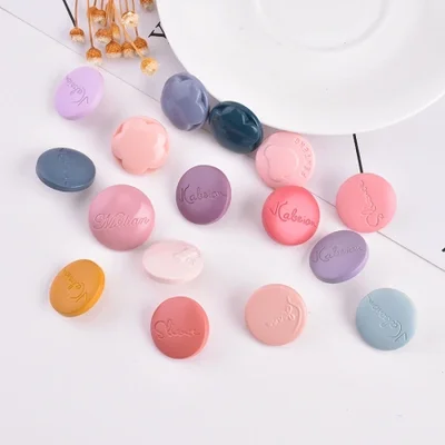 Factory direct sales of resin button coats, overcoats, trench coats, button knitted sweaters, cardigans, buttons, round high foot buttons