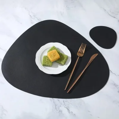 مفارش أطباق عازلة للحرارة من جلد البولي يوريثان متوفرة في المخزون، ومفارش أطباق وأكواب منزلية على شكل قطرة ماء من مادة PVC للفنادق